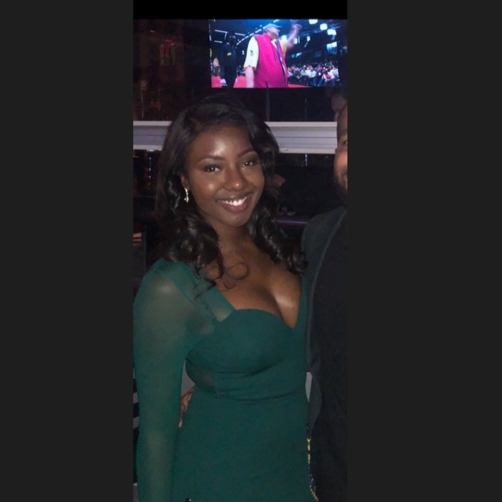 Hunter Green Dress with a sweetheart neckline